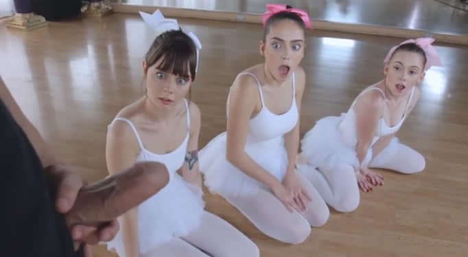 Profesor De Ballet Se Saca La Polla Delante De Sus Alumnas Chicas Desnudas Xxx